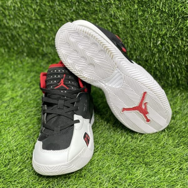 Кроссовки Nike Jordan Stay Loyal кожа  белый+чер