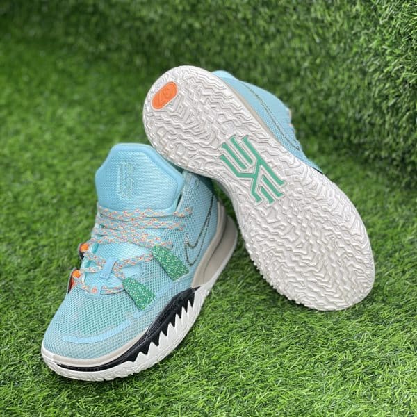 Кроссовки Nike Kyrie 7 голубой