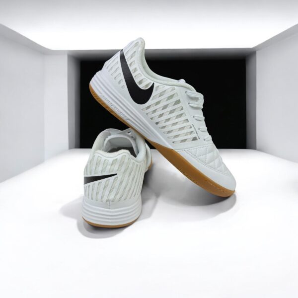 Футзалки Nike Lunar Gato 2 белый
