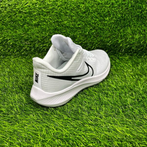 Кроссовки Nike Pegasus 39 Белый
