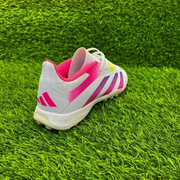 Сороконожки Adidas Predator белый