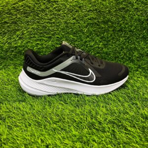 Кроссовки Nike Quest 5 черный