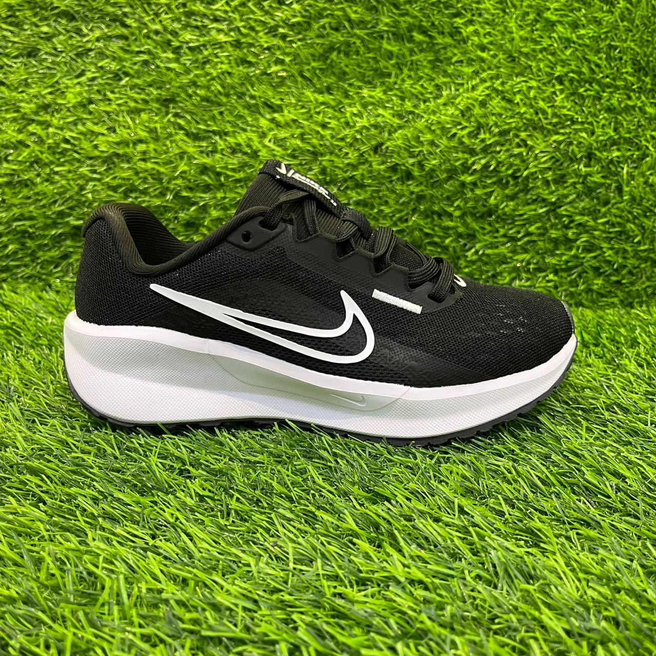 Кроссовки Nike Downshifter 13 черый