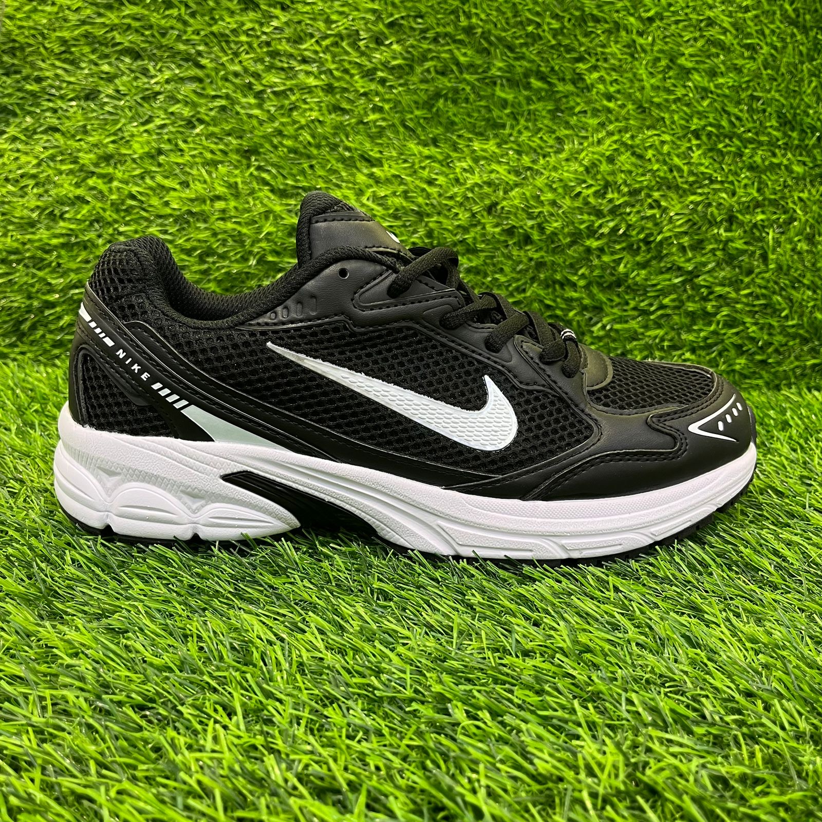 Кроссовки Nike ZOOM STRIKE черный