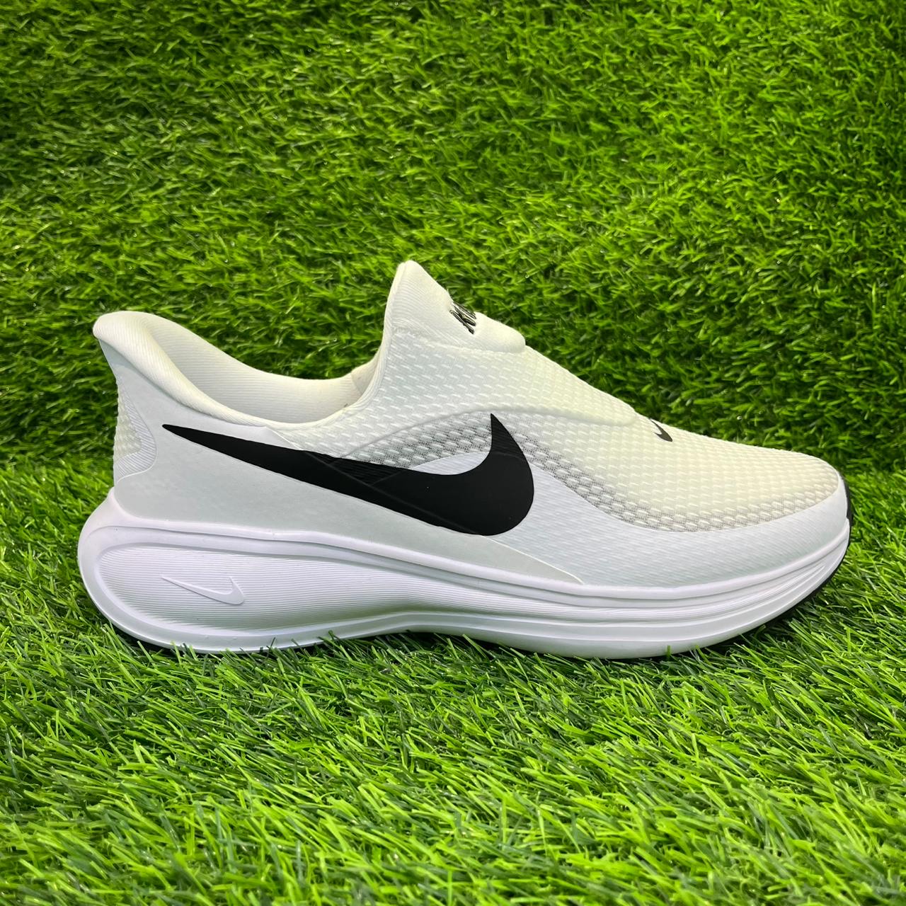 Кроссовки Nike Revolution 8 Easyon белый