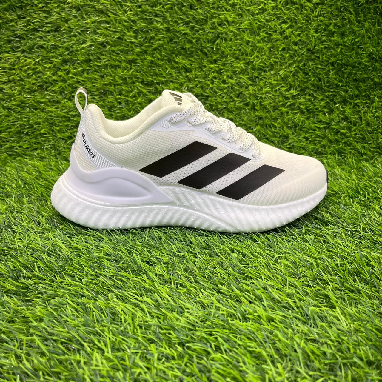 Кроссовки Adidas Switch FWD M Белый