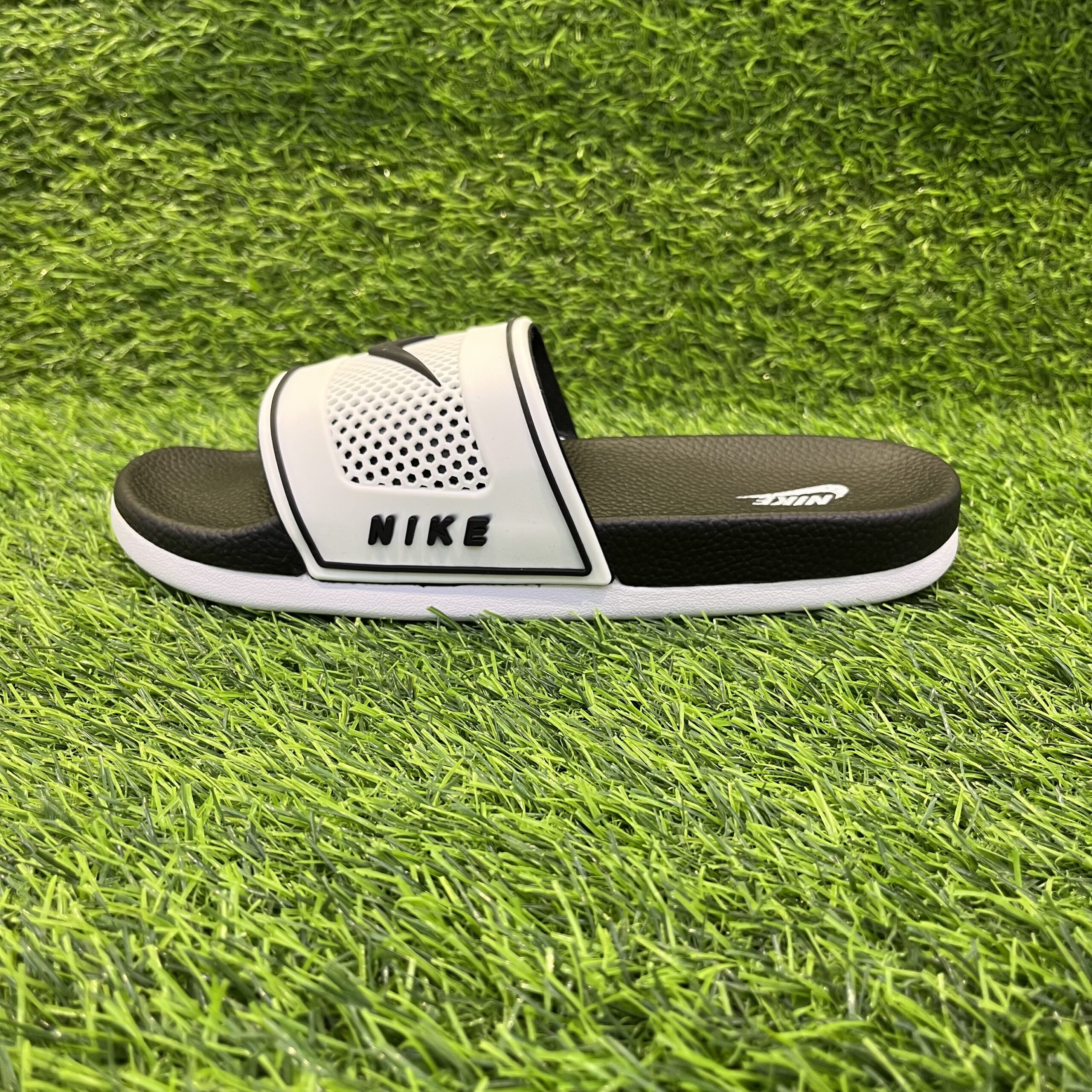 Тапочки Nike 280647 резиновые белый