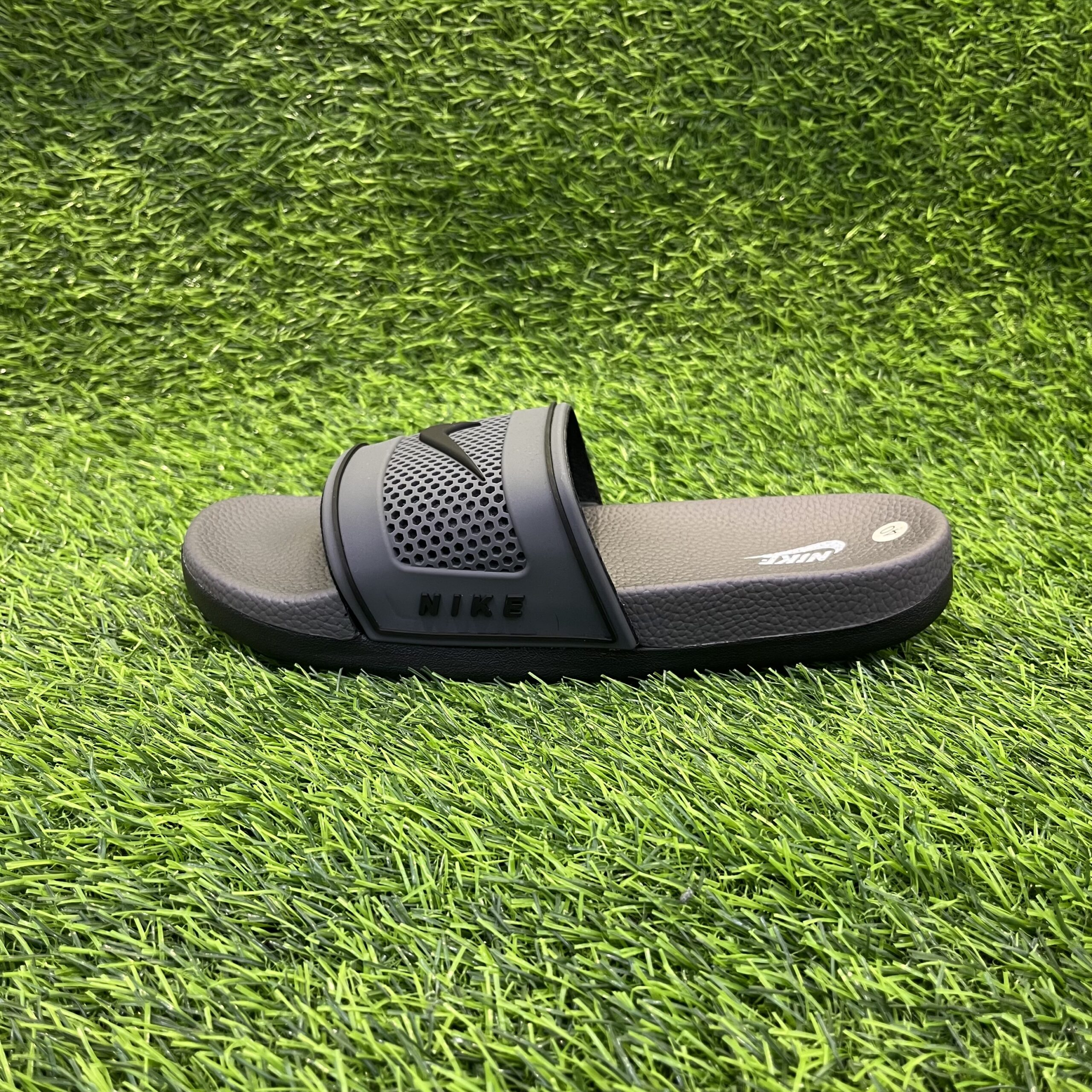 Тапочки Nike 280647 резиновые серый