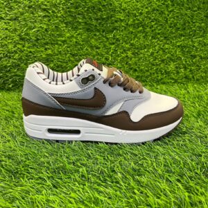 Кроссовки Nike Air Max 1 коричневый
